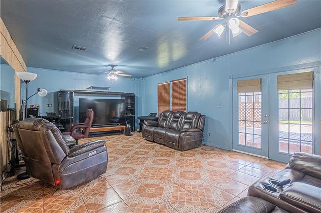 5627 W CIRCLE Drive, Alexandria, LA 71301