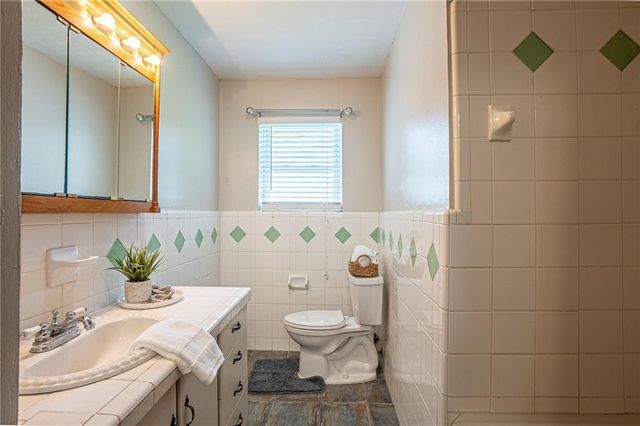 5627 W CIRCLE Drive, Alexandria, LA 71301