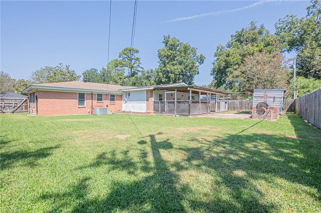 5627 W CIRCLE Drive, Alexandria, LA 71301