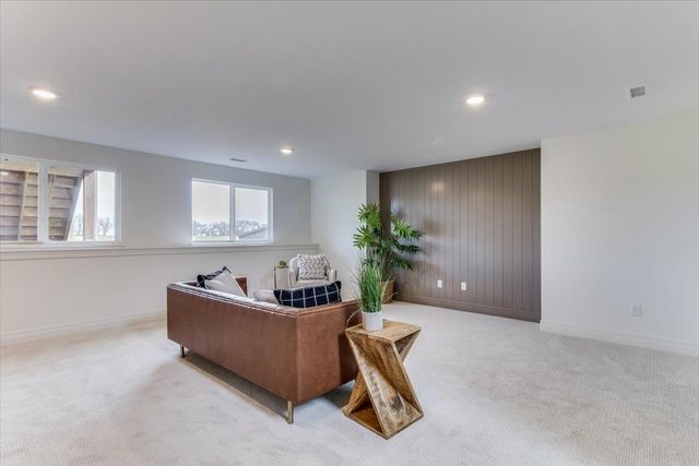 257 N Ciderbluff Ct., Wichita, KS 67052