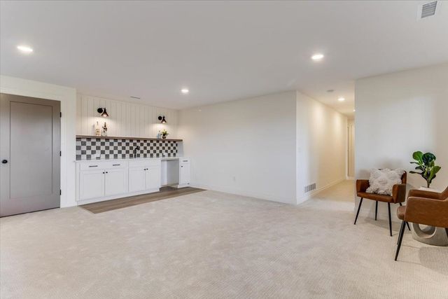 257 N Ciderbluff Ct., Wichita, KS 67052