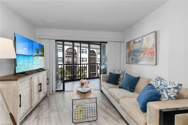 1011 Anglers CV H403, Marco Island, FL 34145