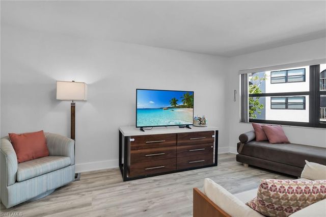 1011 Anglers CV H403, Marco Island, FL 34145