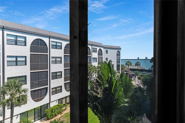 1011 Anglers CV H403, Marco Island, FL 34145