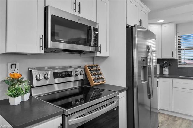 1011 Anglers CV H403, Marco Island, FL 34145