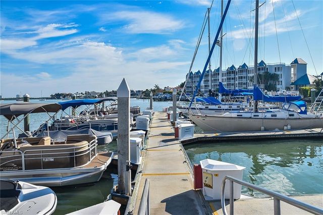 1011 Anglers CV H403, Marco Island, FL 34145