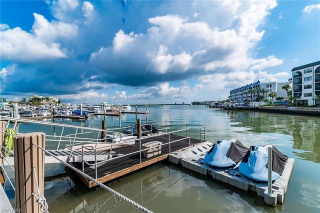 1011 Anglers CV H403, Marco Island, FL 34145