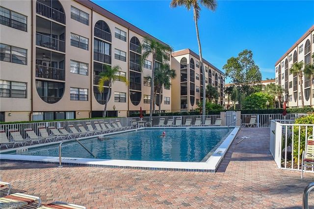 1011 Anglers CV H403, Marco Island, FL 34145