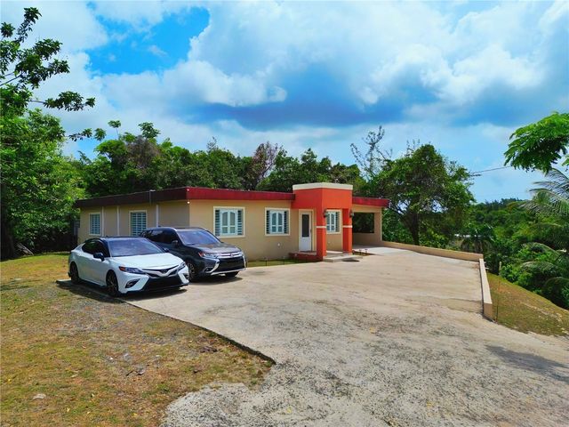 ST. 823 KM 1.1 BO. RIO LAJAS 1-A, Toa Alta, PR 00953