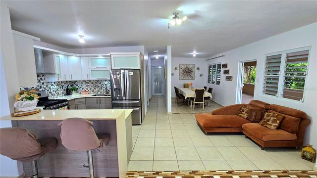 ST. 823 KM 1.1 BO. RIO LAJAS 1-A, Toa Alta, PR 00953