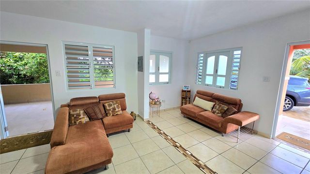 ST. 823 KM 1.1 BO. RIO LAJAS 1-A, Toa Alta, PR 00953