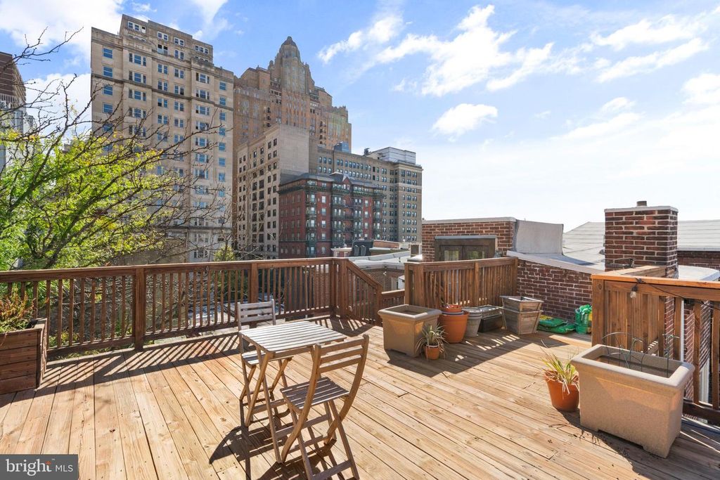 Image 21 of property listing at 1615-1617 SPRUCE ST #400, Philadelphia, PA 19103