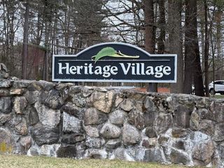 4 Heritage Village Dr Apt 313, Nashua, NH 03062