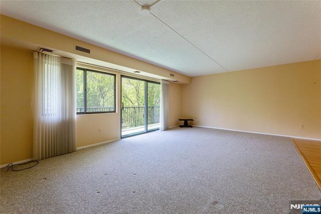 521 Piermont Avenue 409, River Vale, NJ 07675