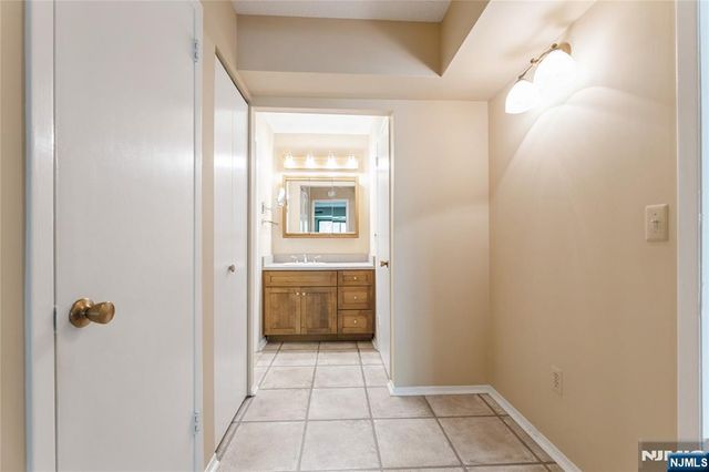 521 Piermont Avenue 409, River Vale, NJ 07675