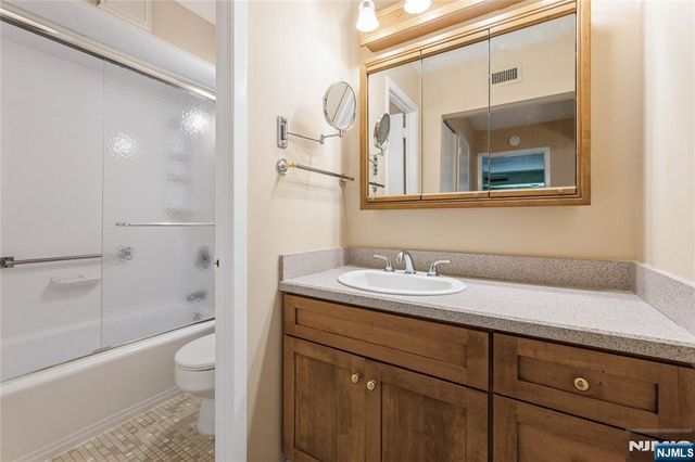 521 Piermont Avenue 409, River Vale, NJ 07675