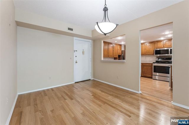 521 Piermont Avenue 409, River Vale, NJ 07675