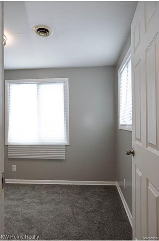 20051 Prairie Street, Detroit, MI 48221