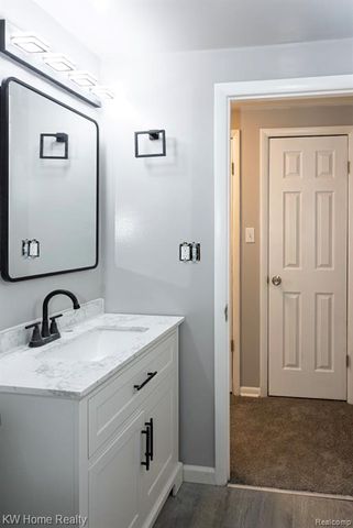 20051 Prairie Street, Detroit, MI 48221