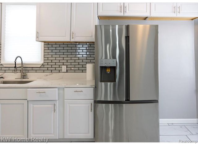 20051 Prairie Street, Detroit, MI 48221