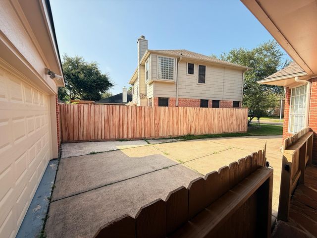 9619 Therrell Drive, Houston, TX 77064