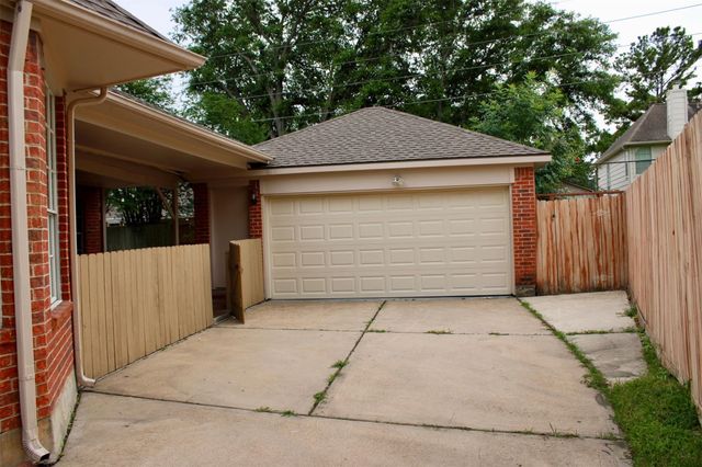 9619 Therrell Drive, Houston, TX 77064