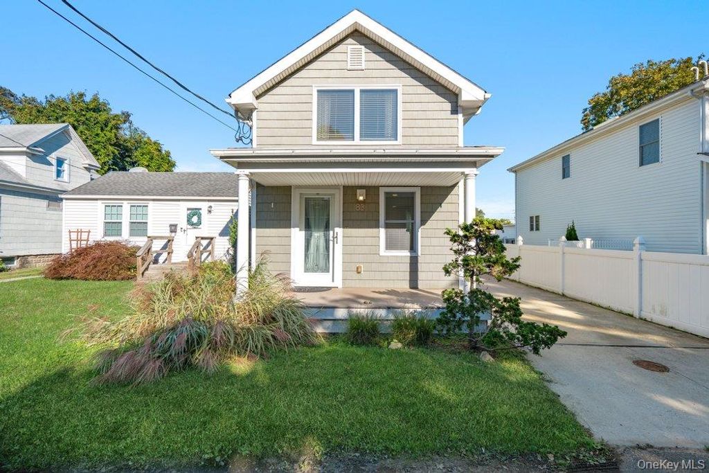 83 Nottingham Avenue, Patchogue, NY 11772 — exterior