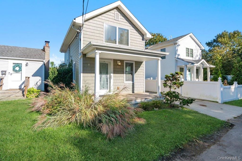 83 Nottingham Avenue, Patchogue, NY 11772 — photo 3