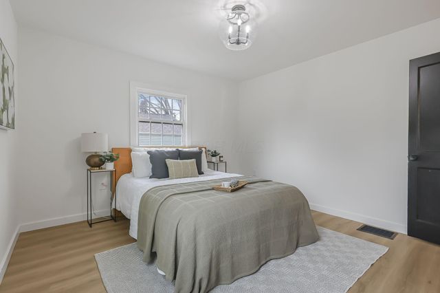 878 Grandon Avenue, Columbus, OH 43209