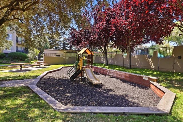 815 N Humboldt Street 302, San Mateo, CA 94401