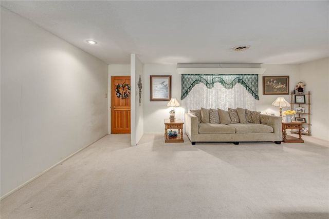 620 W Nelson Ave, Aransas Pass, TX 78336