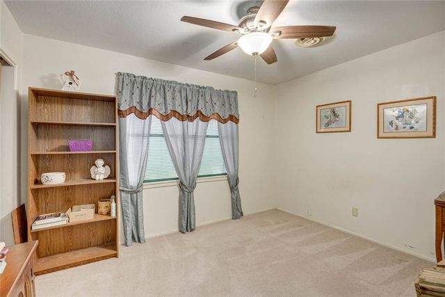 620 W Nelson Ave, Aransas Pass, TX 78336