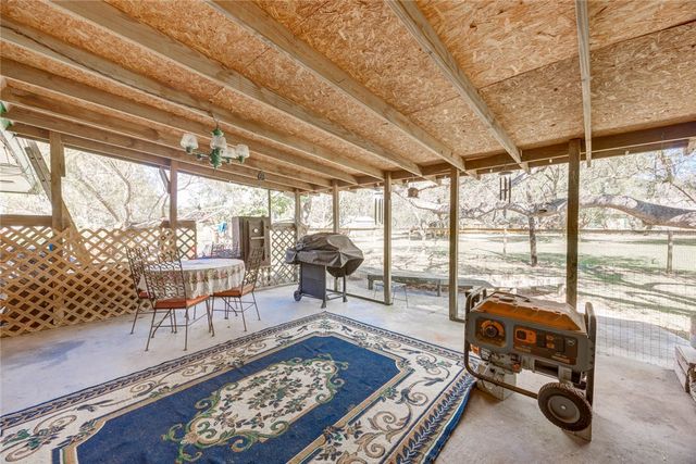 620 W Nelson Ave, Aransas Pass, TX 78336