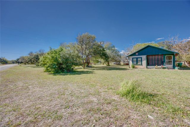 620 W Nelson Ave, Aransas Pass, TX 78336