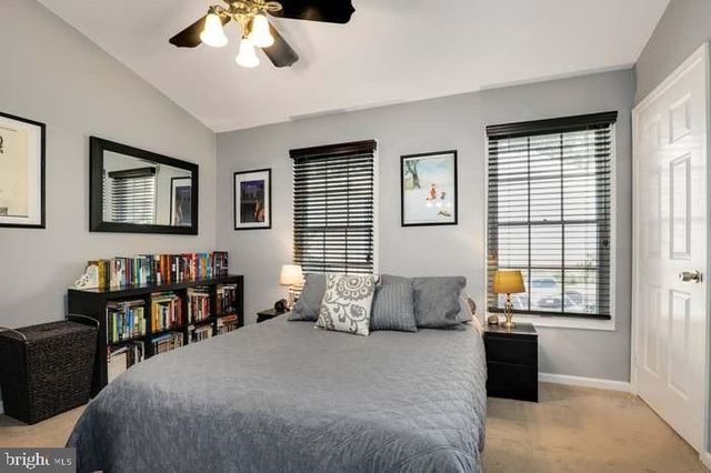 5008 9TH ST S, Arlington, VA 22204