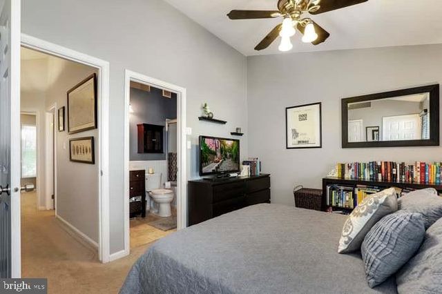 5008 9TH ST S, Arlington, VA 22204