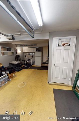 5008 9TH ST S, Arlington, VA 22204