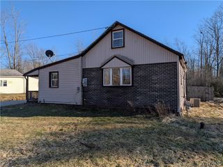 501 Roanoke Avenue, Evans, NY 14006