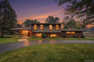 3454 Paddington Drive, Troy, MI 48084