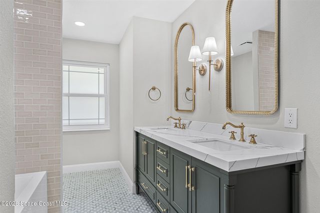 517 N River Oaks Drive, Indialantic, FL 32903