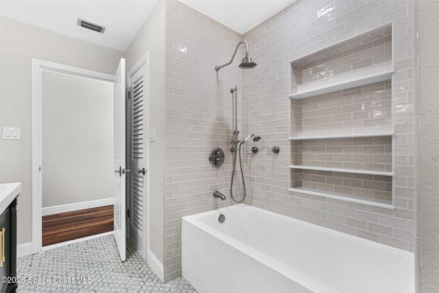 517 N River Oaks Drive, Indialantic, FL 32903