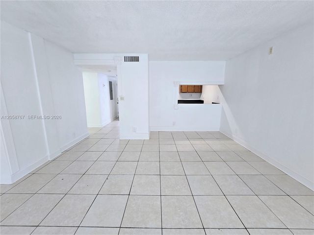 1850 N Congress Ave 311, West Palm Beach, FL 33401