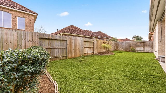 79 Cherry Hills Drive, Jersey Village, TX 77064