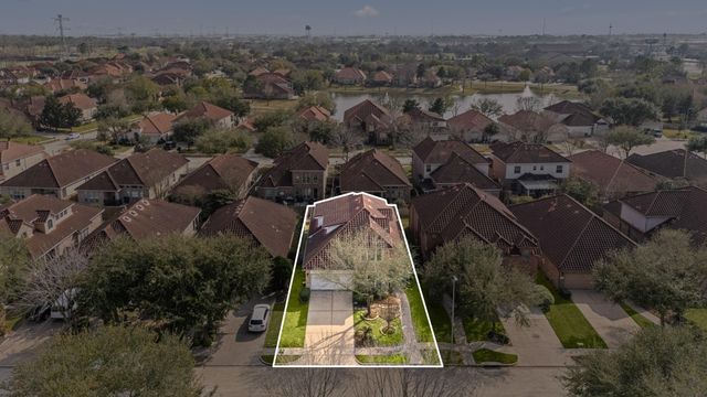 79 Cherry Hills Drive, Jersey Village, TX 77064