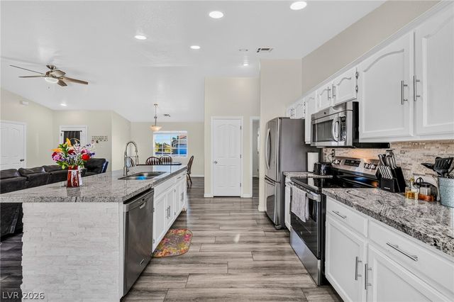 720 Indian Wells Court, Pahrump, NV 89060