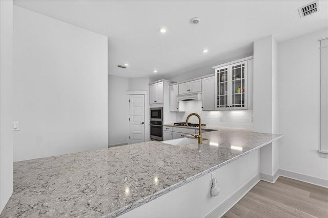 1506 N Lakeshore Drive, Mount Pleasant, SC 29466