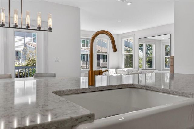 1506 N Lakeshore Drive, Mount Pleasant, SC 29466