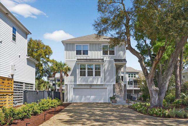 1506 N Lakeshore Drive, Mount Pleasant, SC 29466