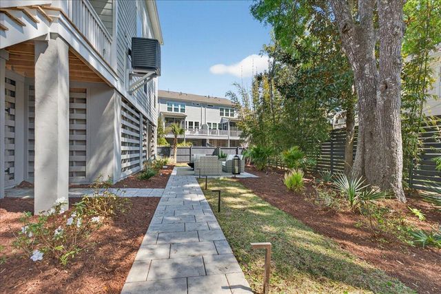 1506 N Lakeshore Drive, Mount Pleasant, SC 29466