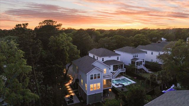 1506 N Lakeshore Drive, Mount Pleasant, SC 29466